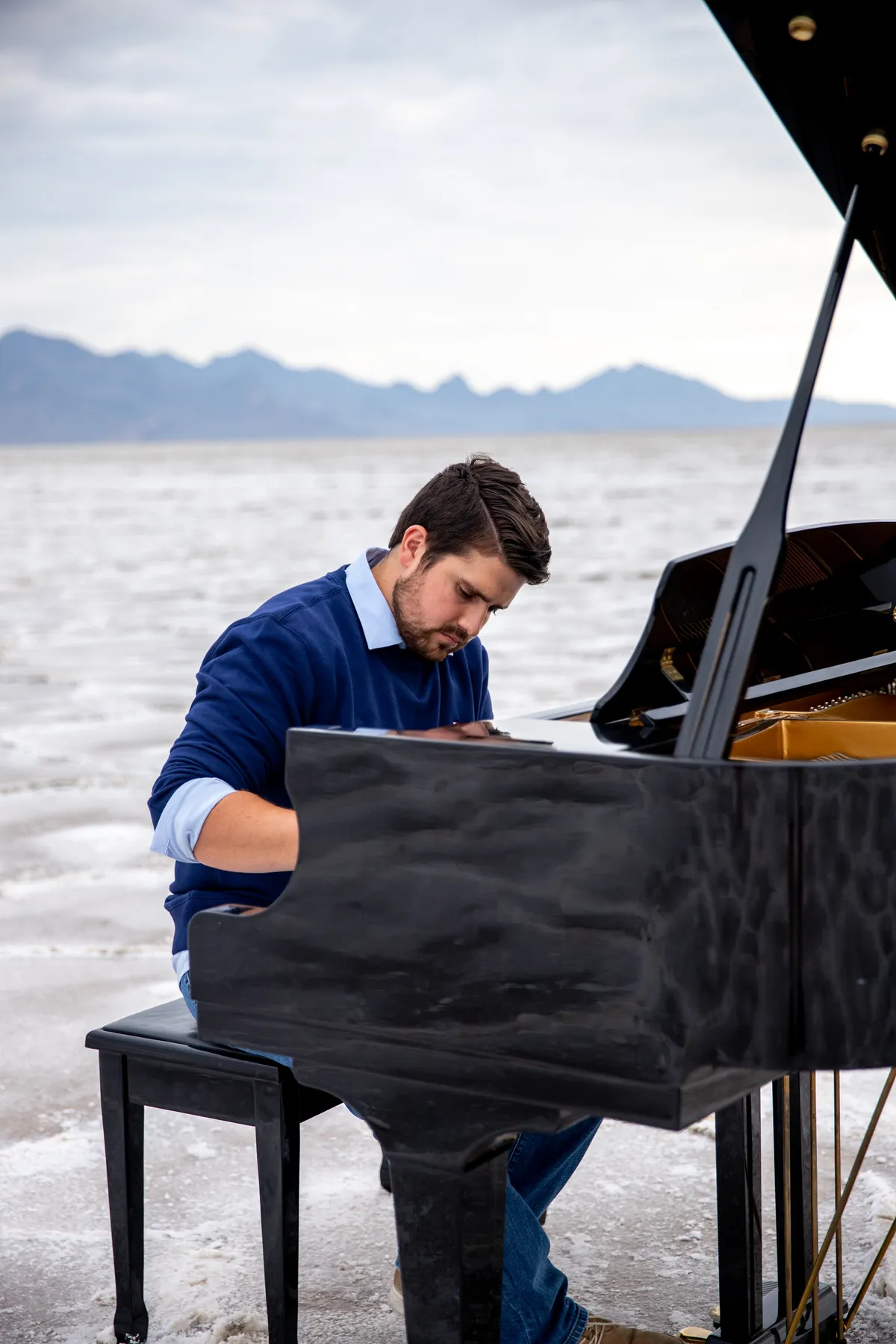 Wide-angle Bonneville Salt Flats with grand piano staged for a Safe and Sound Pianos shoot.