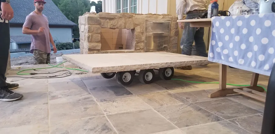 A Safe and Sound Pianos team member during a late-2019 move.
