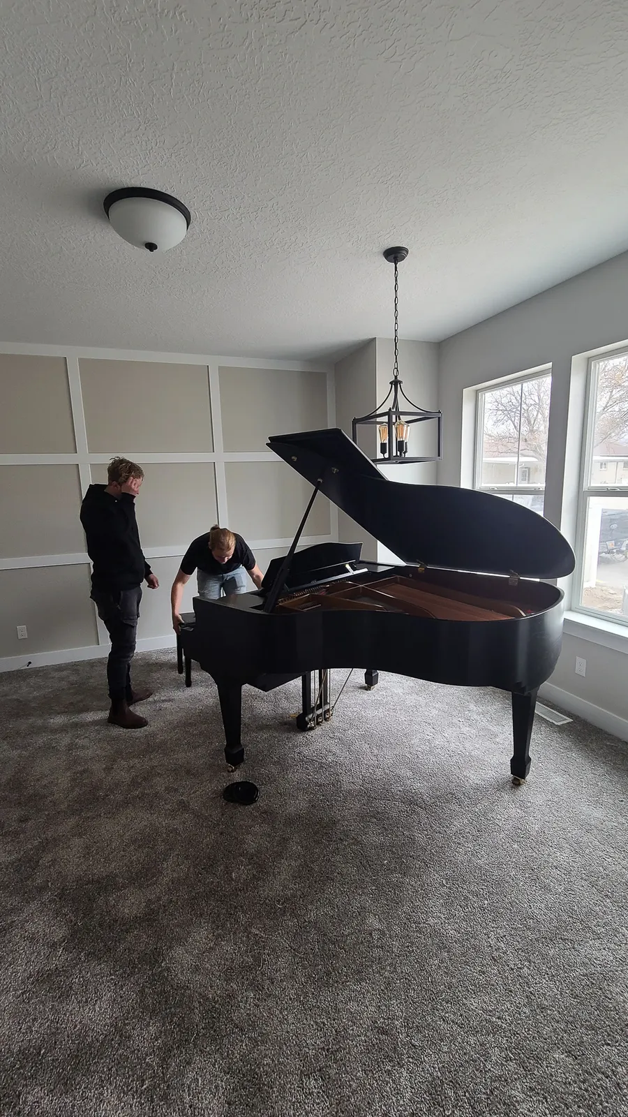 Piano placement at a Salt Lake Valley customer location during a 2021 job.
